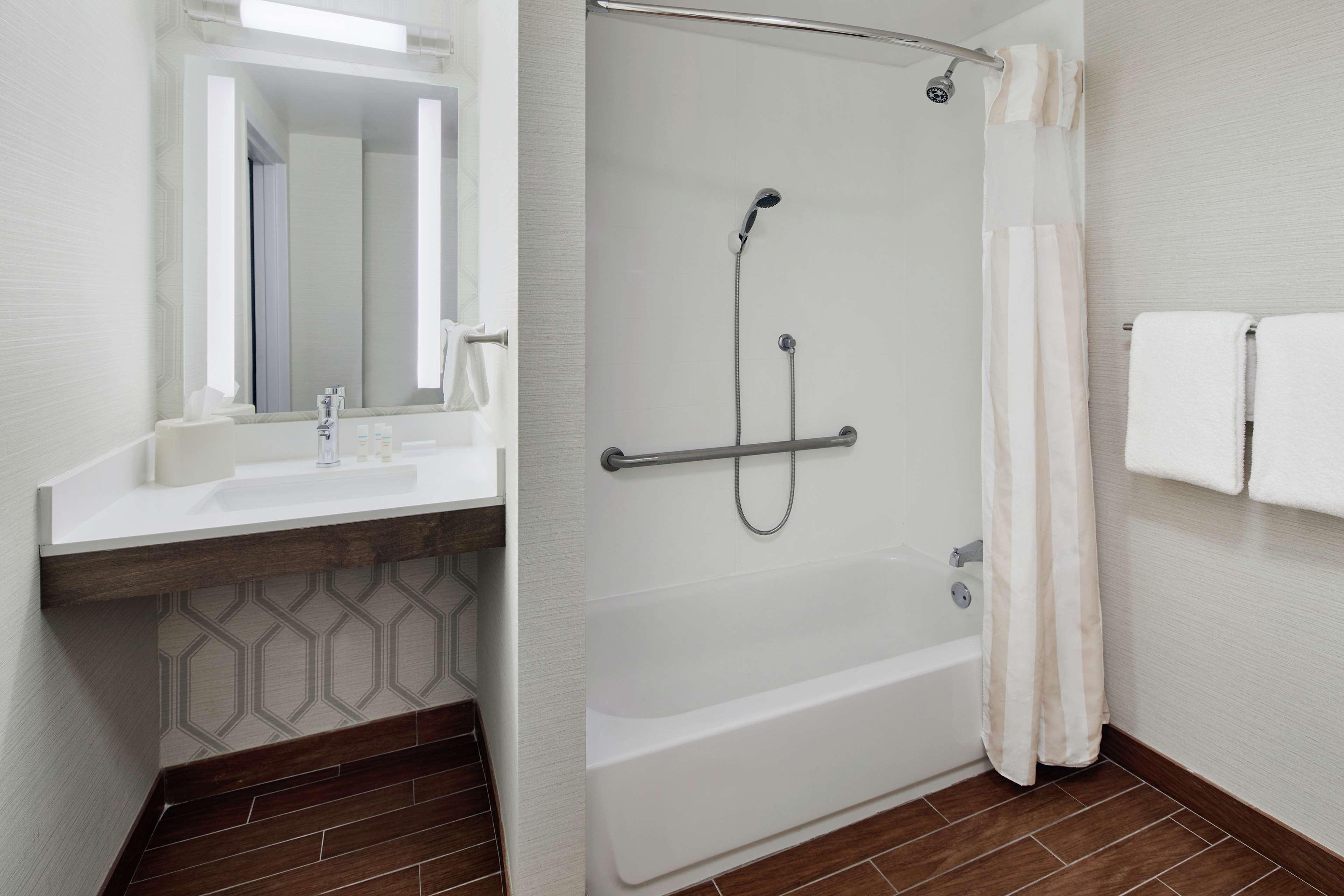 Breinigsville Hilton Garden Inn Allentown West מראה חיצוני תמונה