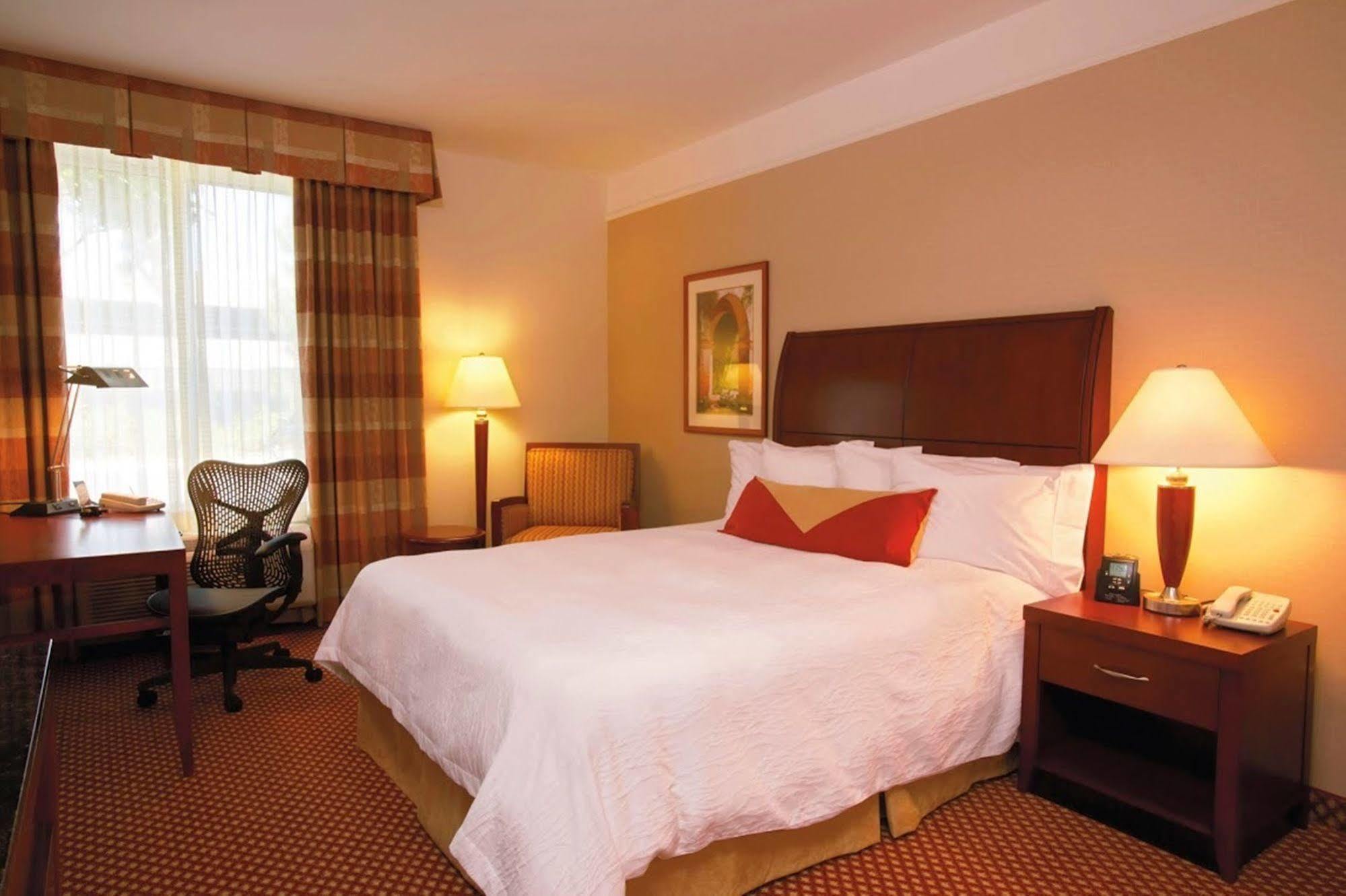 Breinigsville Hilton Garden Inn Allentown West מראה חיצוני תמונה